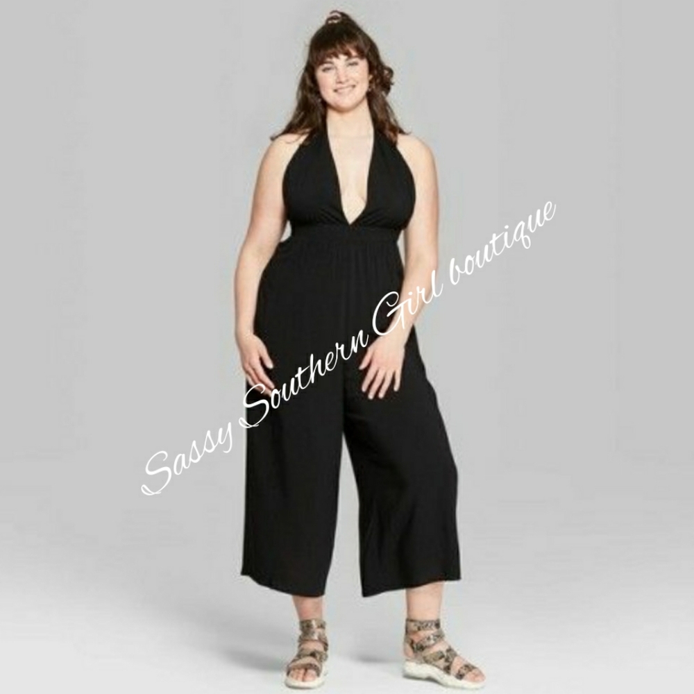 🆕⭐Plus size black halter jumpsuit